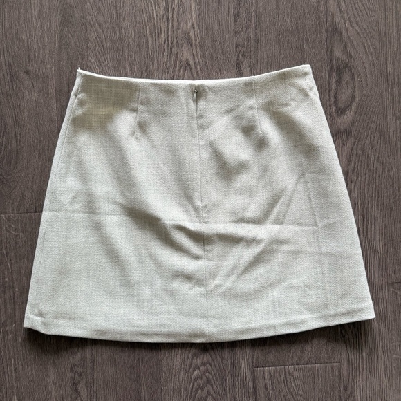Aritzia Heathered Grey Wool Mini Skirt - Picture 2 of 4